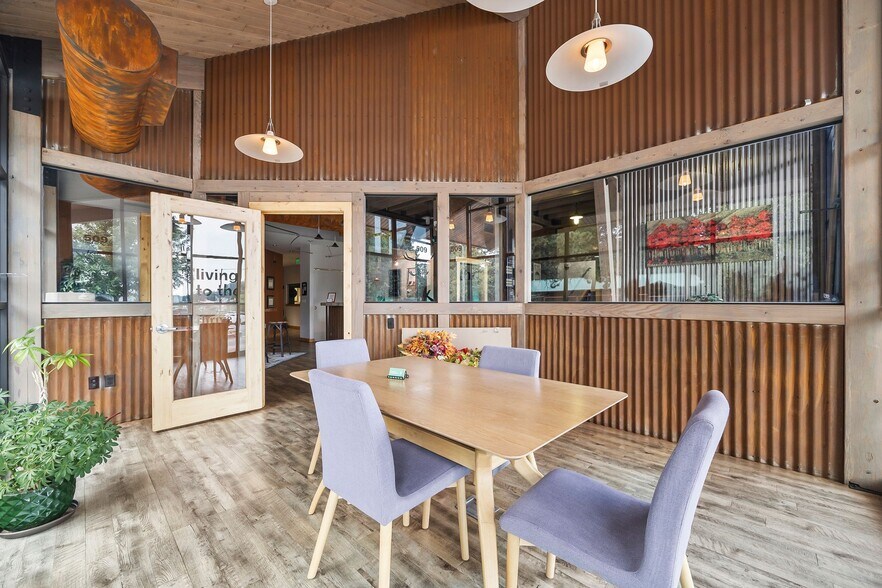 More Photos Of 509 Scott Ave, Woodland Park Medical For Sale