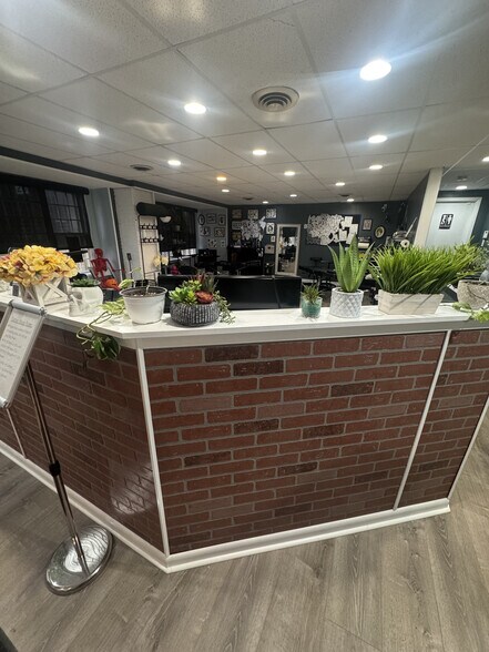 More Photos Of 101 E Main St, Purcellville Office For Lease