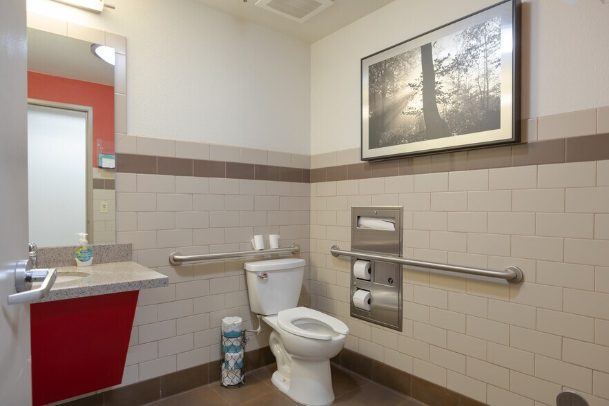 More Photos Of 1150 Palm St, San Luis Obispo Office For Sale