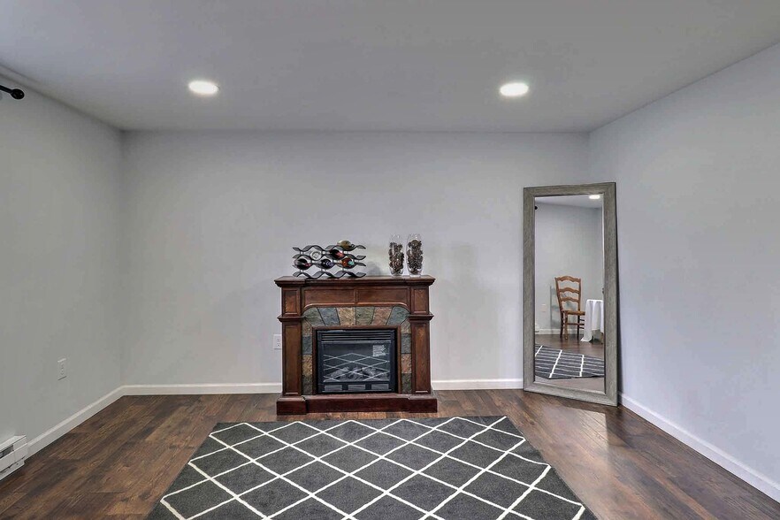 More Photos Of 3360 PA-940, Mount Pocono Specialty For Sale