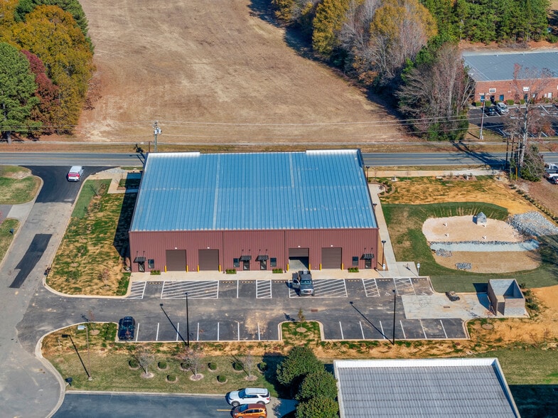 More Photos Of 224 Unionville Indian Trail rd, Indian Trail Flex For Lease