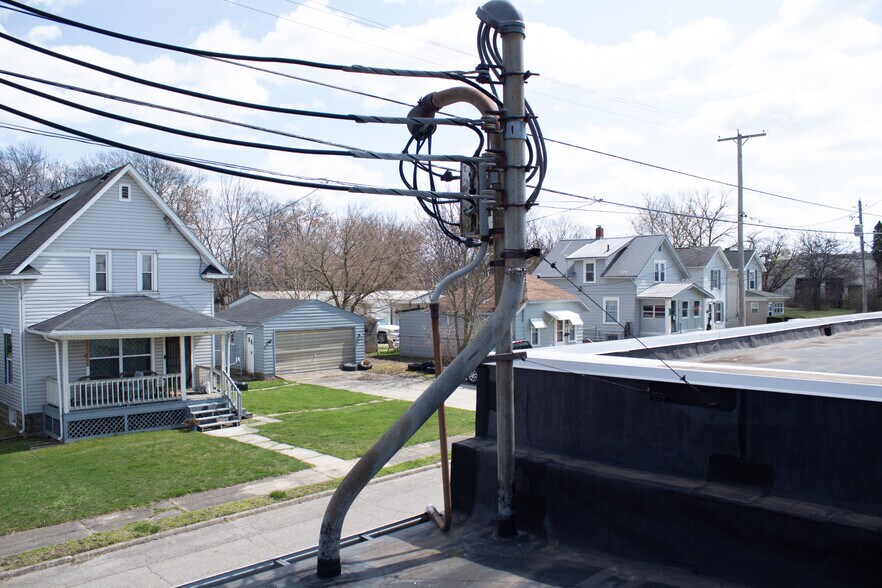 More Photos Of 645 Bellefontaine Ave, Marion Light Distribution For Sale