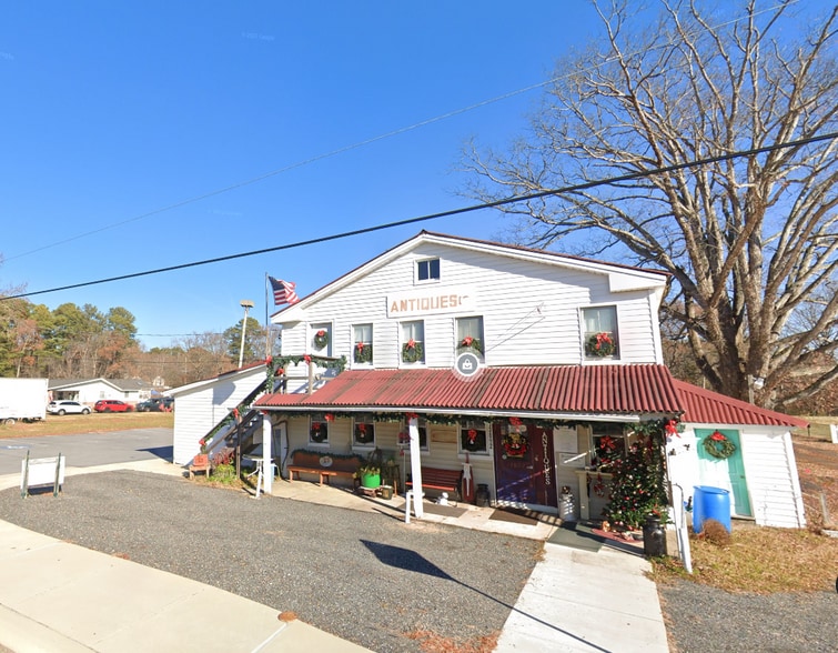 Primary Photo Of 13892 Dowell Rd, Solomons Freestanding For Sale