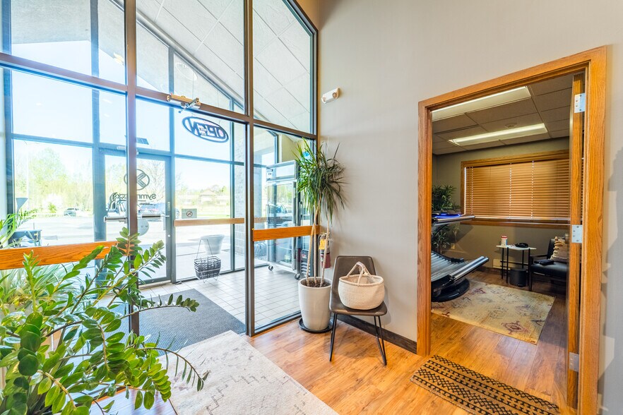 More Photos Of 7505 Stone Ridge Dr, Weston Medical For Sale