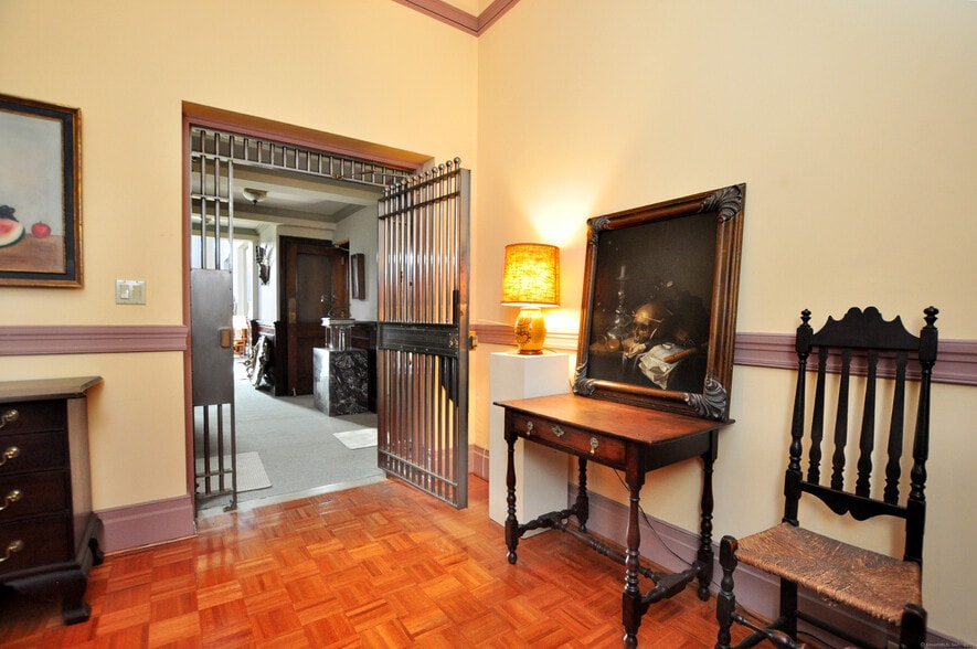 More Photos Of 236 Prospect St, Torrington Bank For Sale