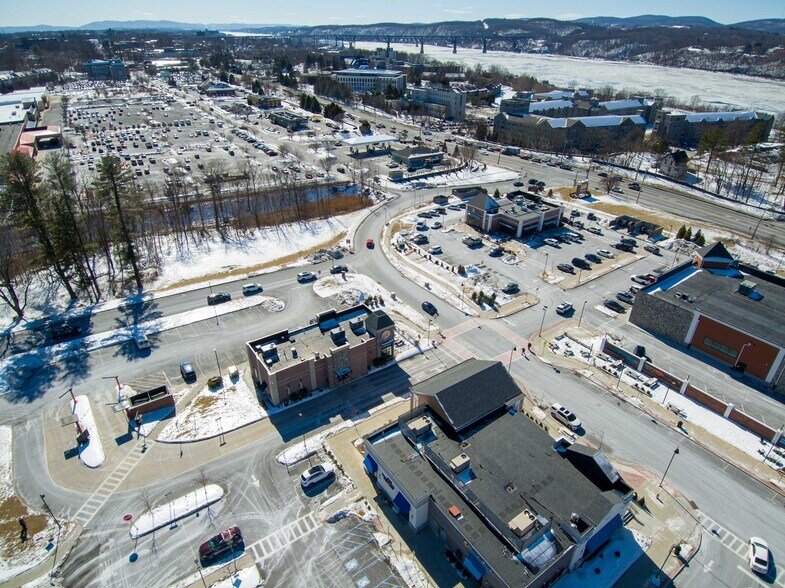 More Photos Of 18 Winslow Gate Rd, Poughkeepsie Fast Food For Sale
