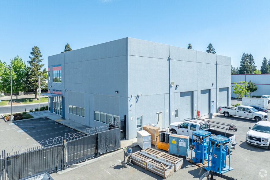 More Photos Of 200 Harris Ave, Sacramento Warehouse For Sale