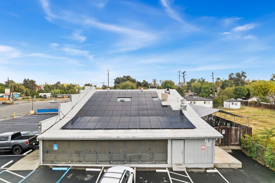 More Photos Of 5861 Feather River Blvd, Olivehurst Bar For Sale