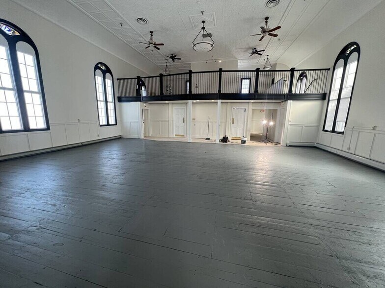 More Photos Of 45 Pearl St, Portsmouth Office For Sale