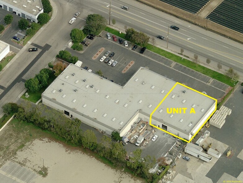 More Photos Of 167 Lambert St, Oxnard Warehouse For Lease