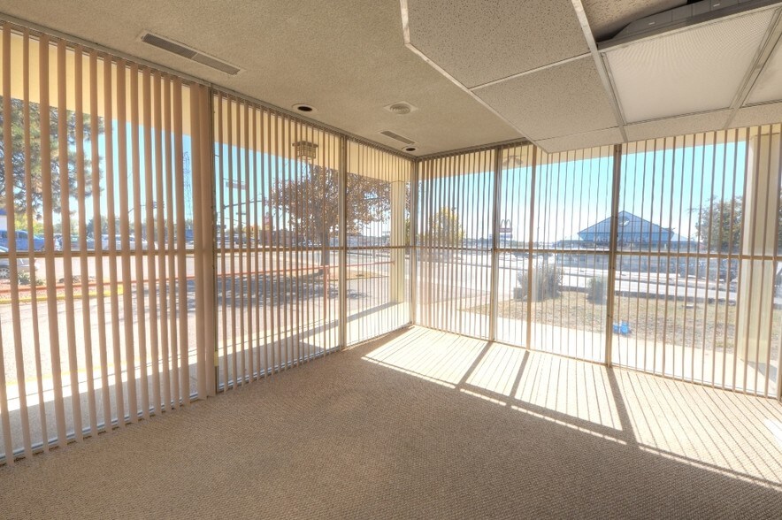 More Photos Of 1304 N Academy Blvd, Colorado Springs Medical For Sale