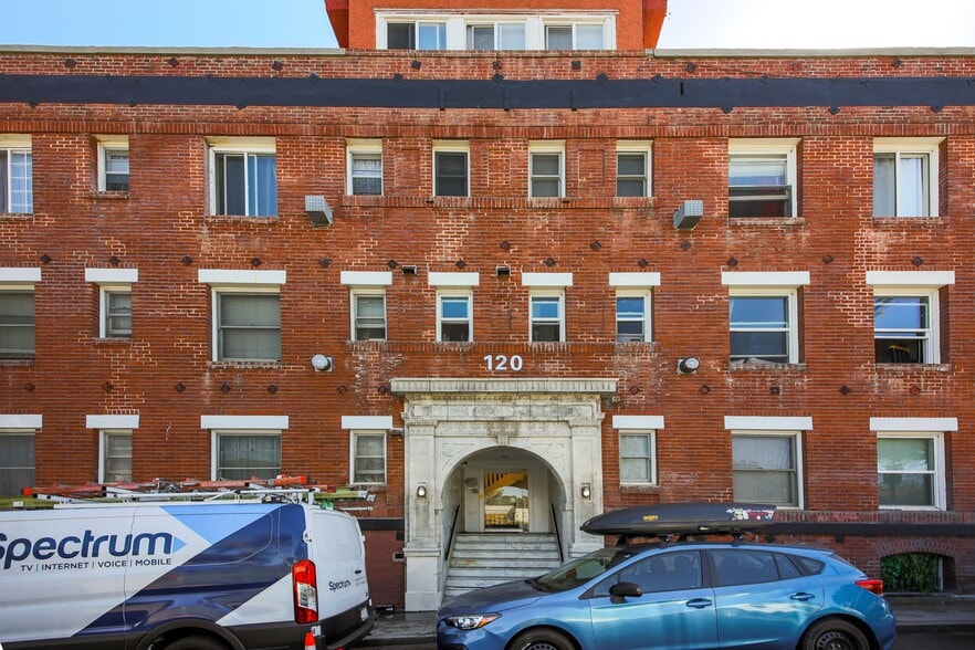 More Photos Of 120 Westminster Ave, Venice Apartments For Sale