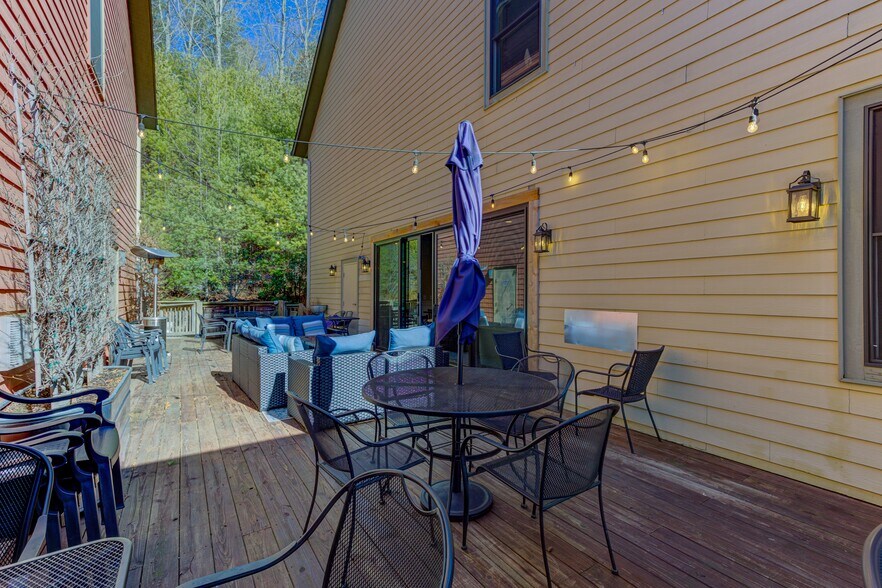 More Photos Of 3093 US Highway 64 E, Sapphire General Retail For Sale