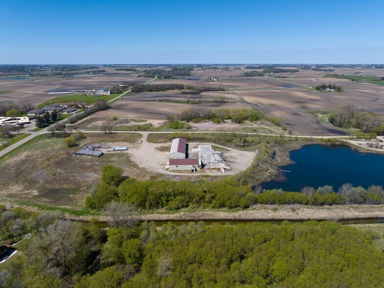 More Photos Of 24104 755th Ave, Albert Lea Warehouse For Lease