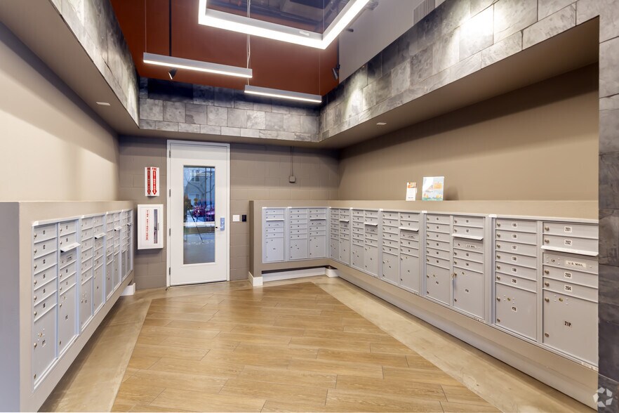 More Photos Of 1110 F St, San Diego Apartments For Lease