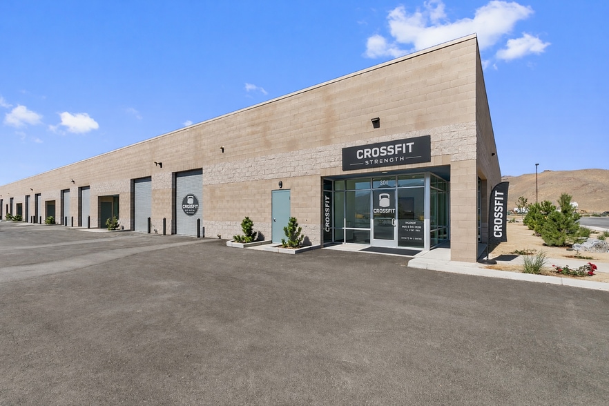 More Photos Of 35 Enterprise Way, Dayton Warehouse For Lease