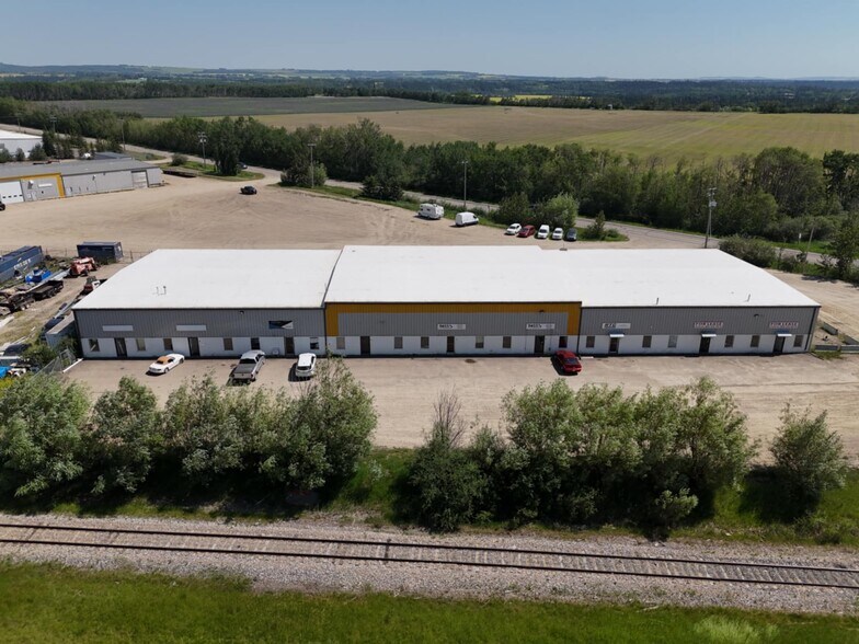 More Photos Of 4000 Landry Ave, Red Deer County Warehouse For Lease