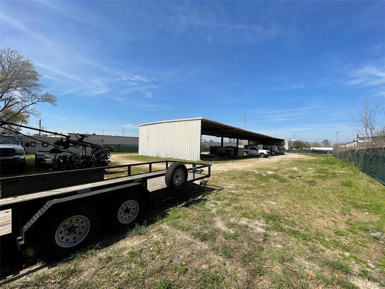 More Photos Of 3443 Pinemont Dr, Houston Land For Sale