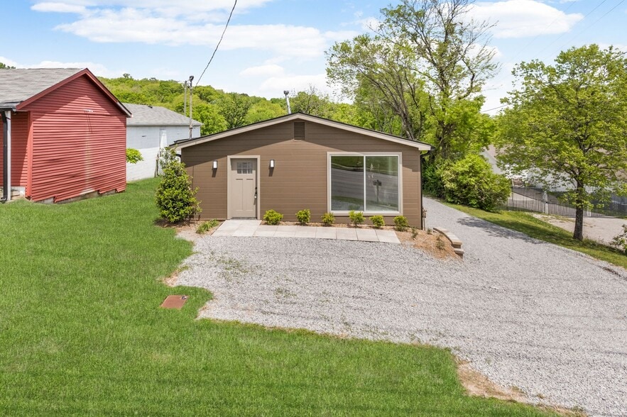 Primary Photo Of 709 Hart Ln, Nashville Office For Lease