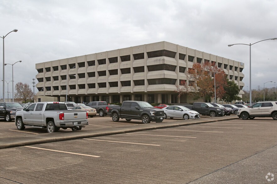 More Photos Of 12301 Kurland Dr, Houston Office For Lease