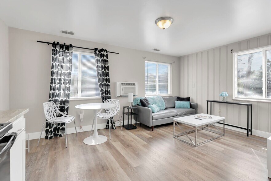 More Photos Of 27 W 8th Ave, Columbus Apartments For Sale