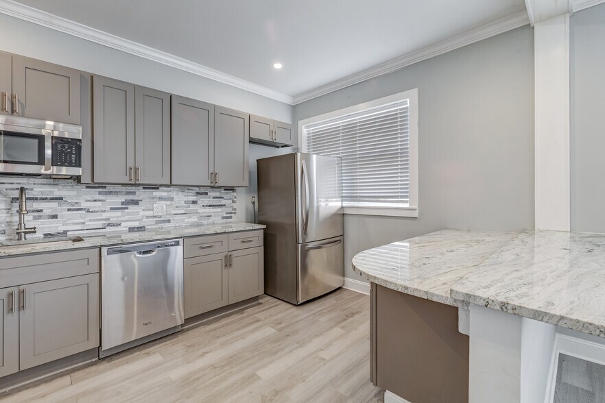 More Photos Of 404-408 Armada Rd S, Venice Apartments For Sale