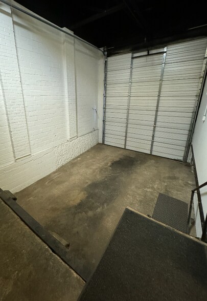 More Photos Of 2919 Canton St, Dallas Light Manufacturing For Sale