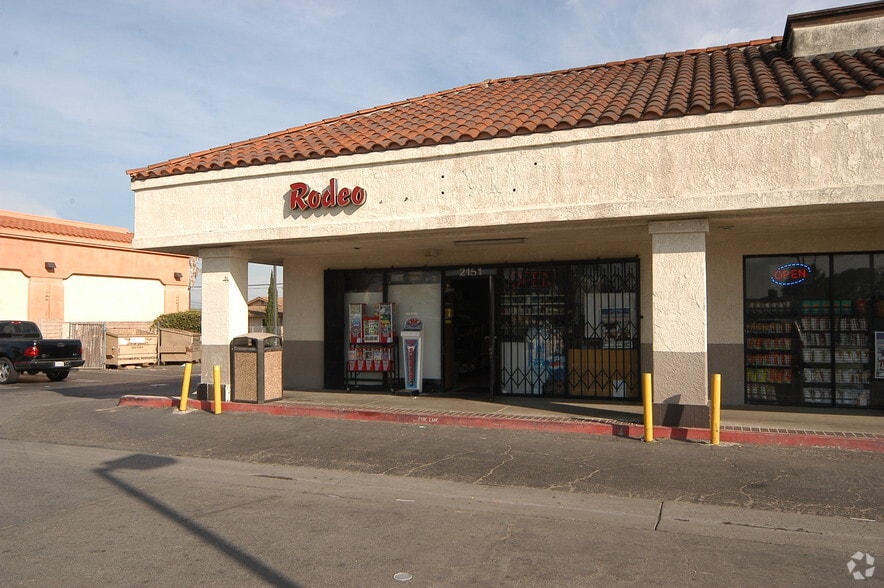 More Photos Of 2151-2195 E Channel Islands Blvd, Oxnard General Retail For Lease