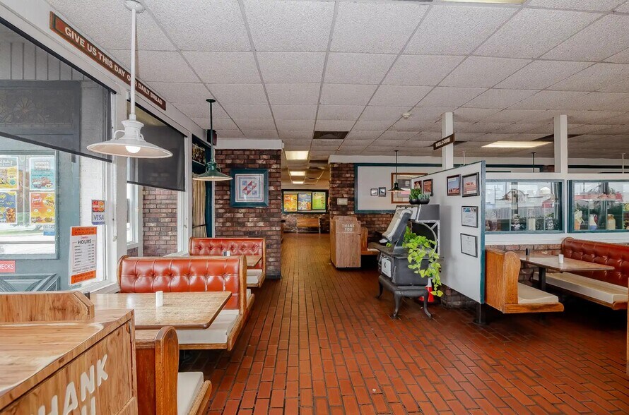 More Photos Of 4201 N Navarro St, Victoria Fast Food For Sale