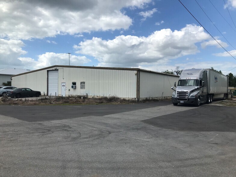 More Photos Of 10980 Enterprise Ave, Bonita Springs Warehouse For Lease
