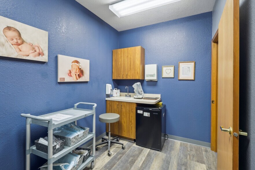 More Photos Of 819 Southwestern Run, Youngstown Medical For Sale