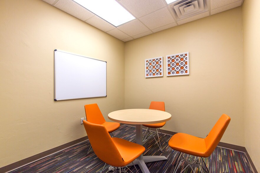 More Photos Of 2524 N Broadway, Edmond Coworking Space