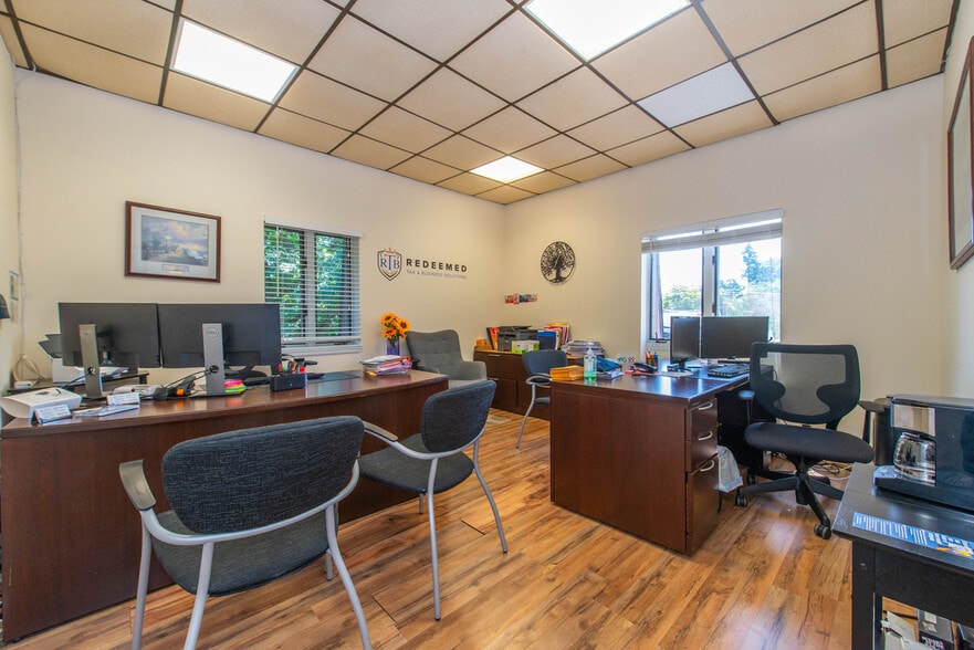 More Photos Of 16 Chestnut St, Emerson Medical For Lease