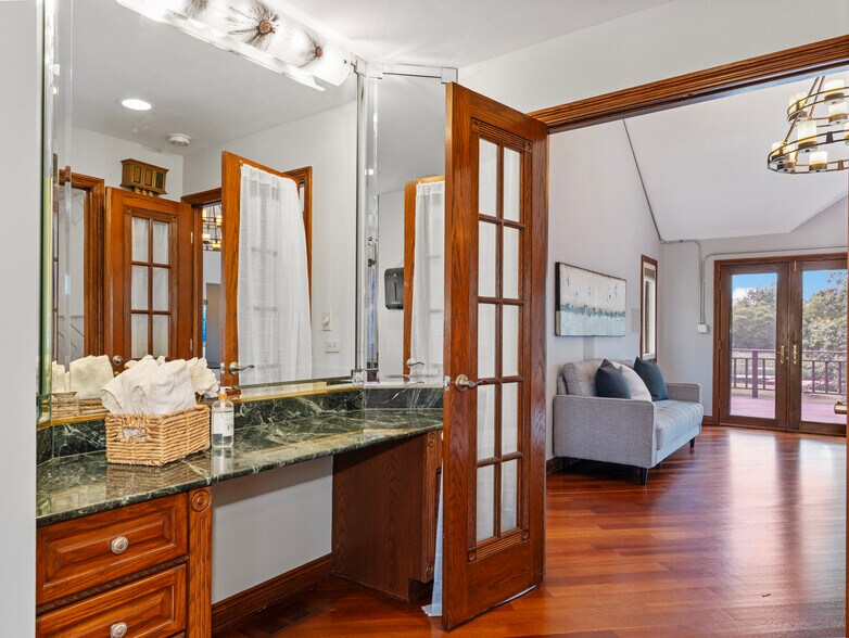 More Photos Of 22660 S Harlem Ave, Frankfort Flex For Sale