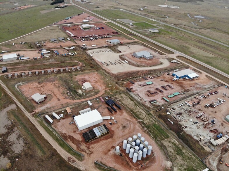 More Photos Of 132 104 Ave S, Killdeer Warehouse For Lease