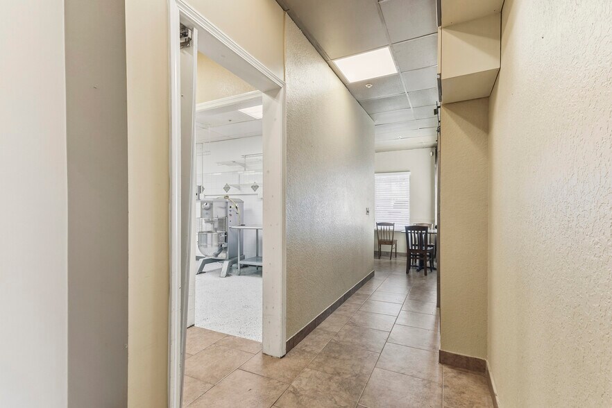 More Photos Of 160 Cypress Point Pky, Palm Coast General Retail For Sale