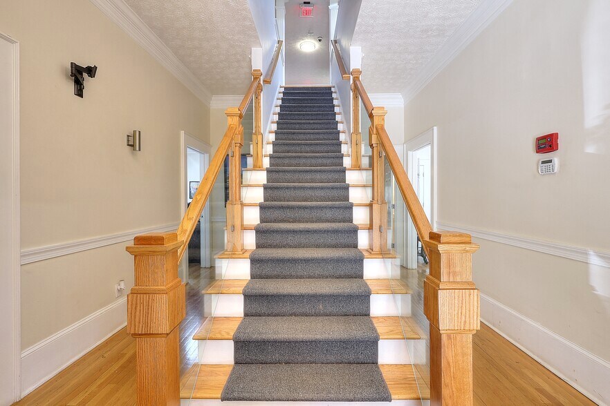 More Photos Of 4953 Presidents Way, Tucker Loft Creative Space For Sale