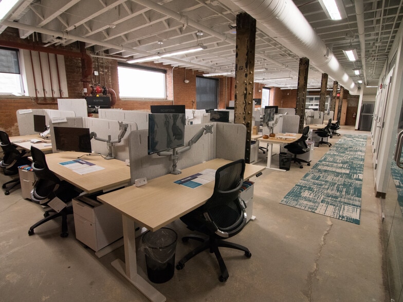 More Photos Of 2401 W Superior Viaduct, Cleveland Office For Lease