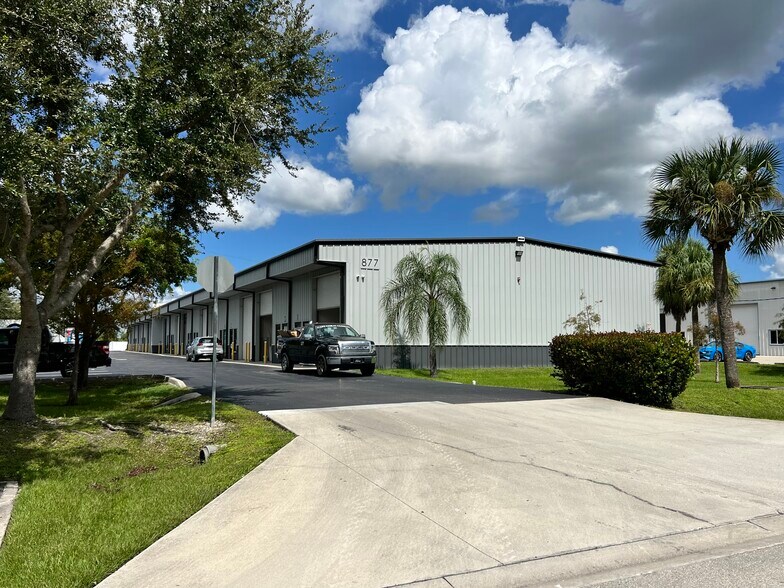 More Photos Of 877 NE 27th Ln, Cape Coral Distribution For Lease