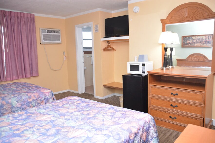 More Photos Of 16872 SE Highway 19, Cross City Hotel For Sale