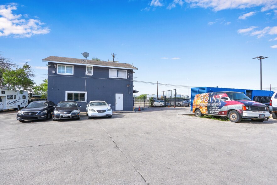 More Photos Of 551 Steves Ave, San Antonio Office Residential For Sale