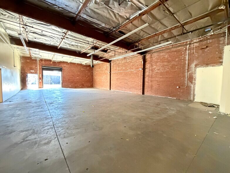 More Photos Of 1714 Wall St, Los Angeles Manufacturing For Lease