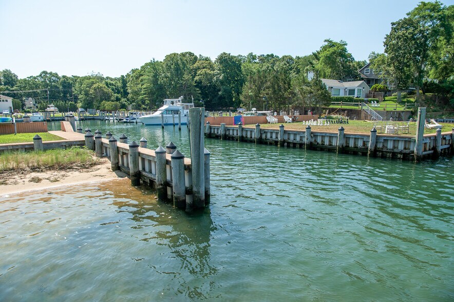 More Photos Of 219 Three Mile Harbor HC Rd, East Hampton Marina For Sale