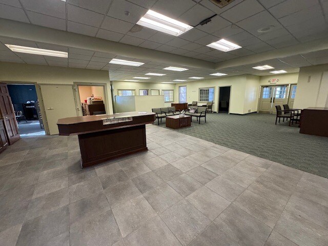 More Photos Of 530 Broadway, East Liverpool Bank For Sale
