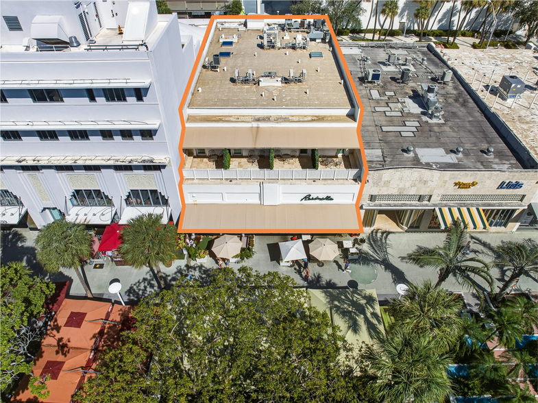 More Photos Of 529-533 Lincoln Rd, Miami Beach Storefront For Lease