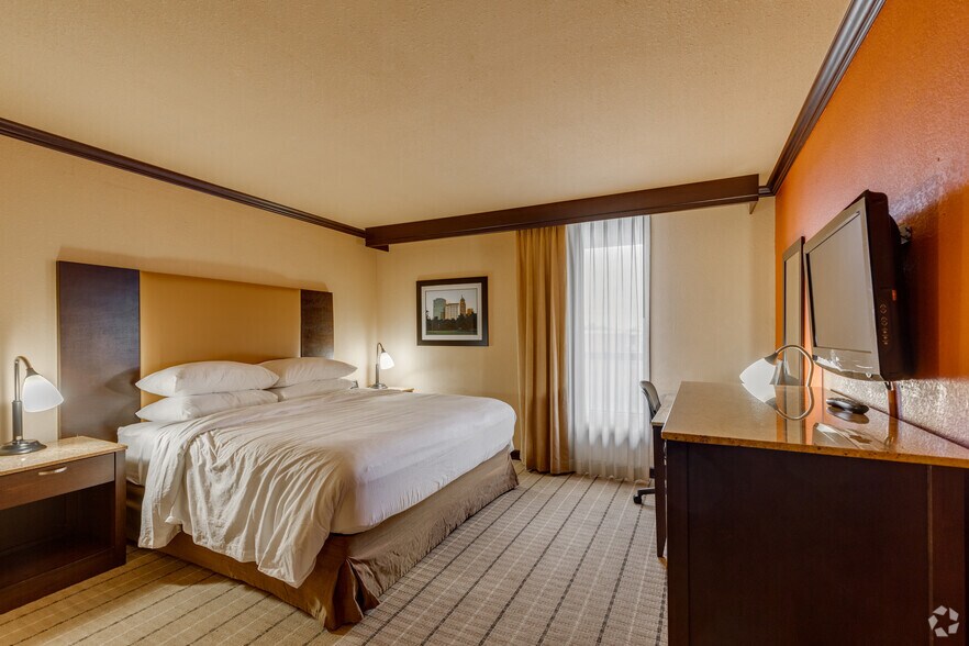 More Photos Of 2101 S Meridian Ave, Oklahoma City Hotel For Sale