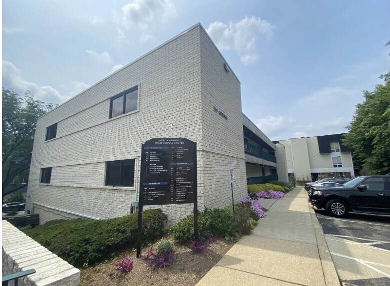 More Photos Of 703 Giddings Ave, Annapolis Medical For Sale