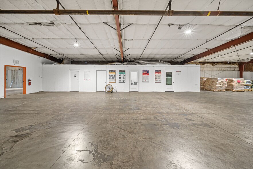 More Photos Of 416 W Fifth St, Calexico Warehouse For Lease