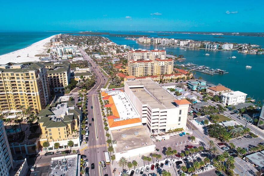 More Photos Of 483 Mandalay Ave, Clearwater Beach Storefront For Sale