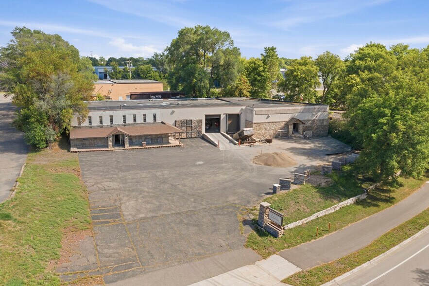 Primary Photo Of 15 SW Old Highway 8, New Brighton Manufacturing For Sale